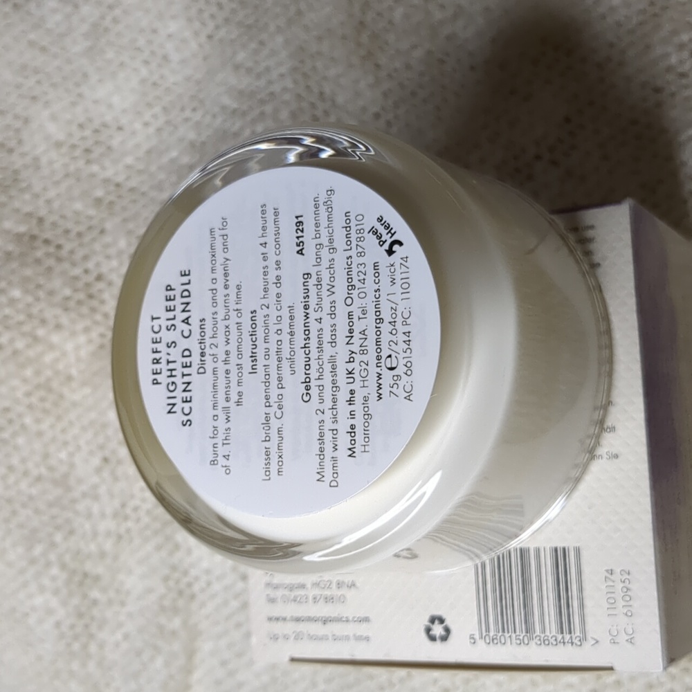 NEOM PERFECT NIGHT'S SLEEP SCENTED CANDLE (1 WICK), 75g/2.6oz - Picture 3 of 13